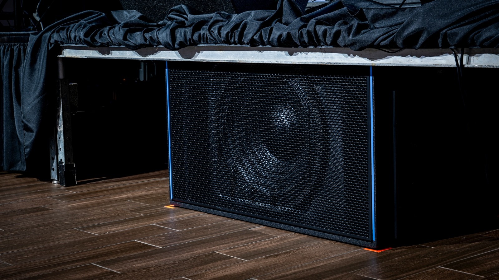 floorspeakers